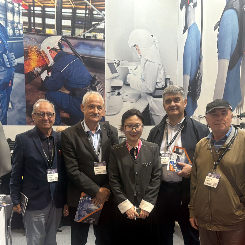 NEW AIR brilla a SCHWEISSEN & SCHNEIDEN 2025, con i suoi PAPR che attirano l'attenzione dei colleghi del settore di fama mondiale